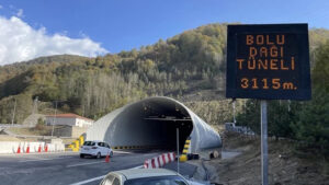 bolu dagi tuneli kapali mi hangi saatler arasi kapali bolu dagi tuneli yol calismasi 13 31 ekim 2025 lZTmH9df.jpg